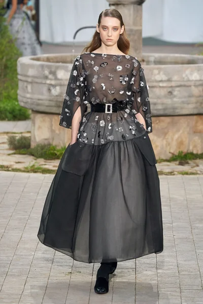 Look 52